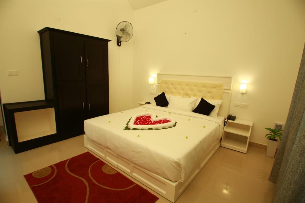 Olive Periyar Apartment Thekkady Exterior photo