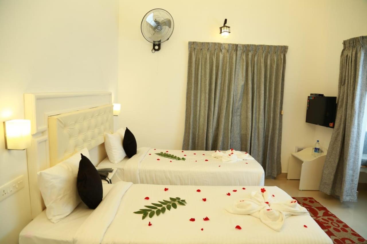 Olive Periyar Apartment Thekkady Exterior photo
