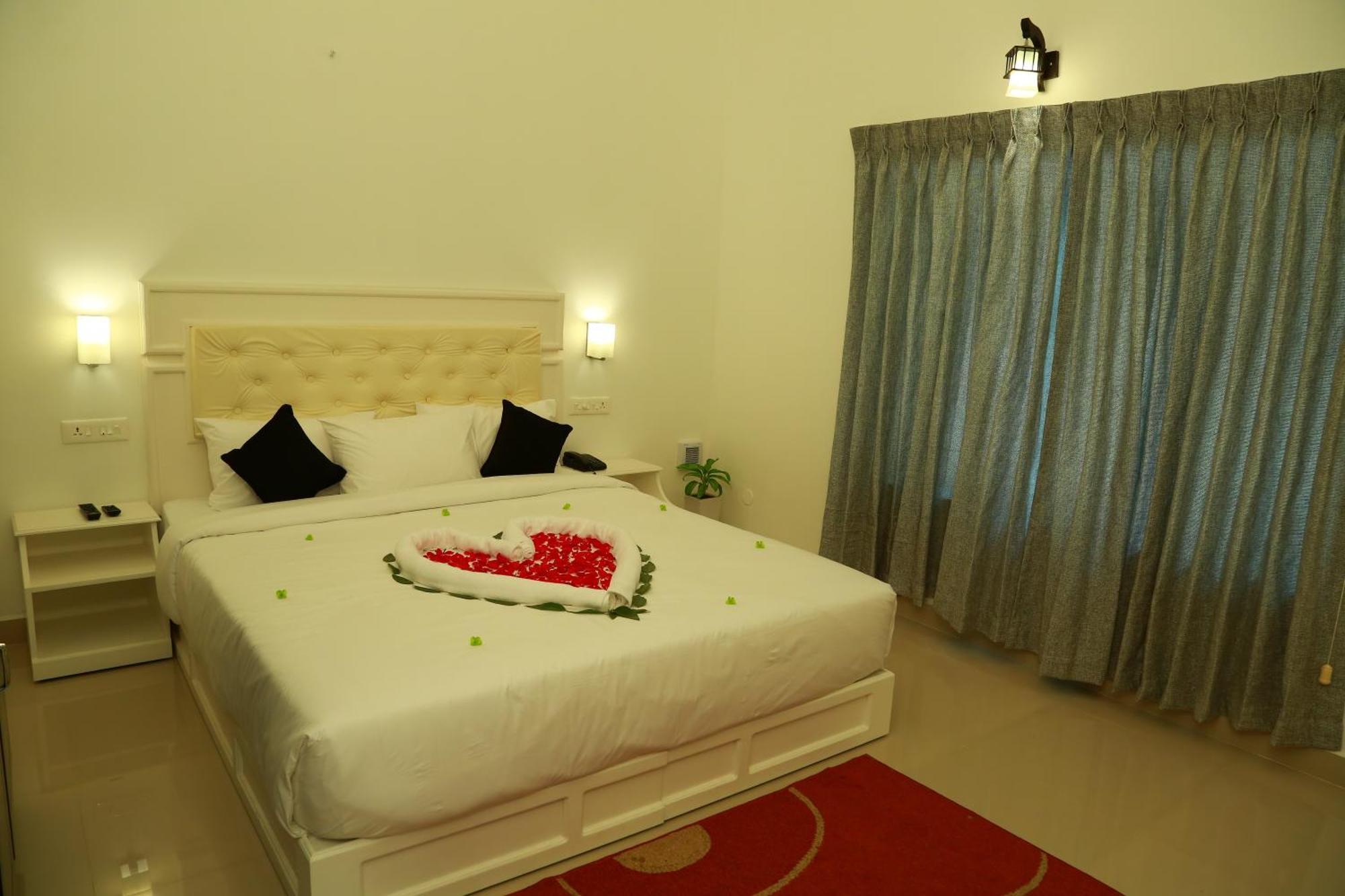 Olive Periyar Apartment Thekkady Exterior photo