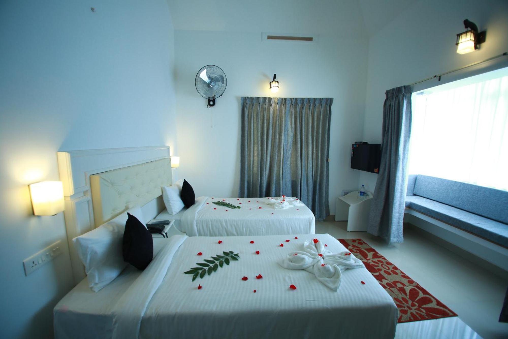 Olive Periyar Apartment Thekkady Exterior photo